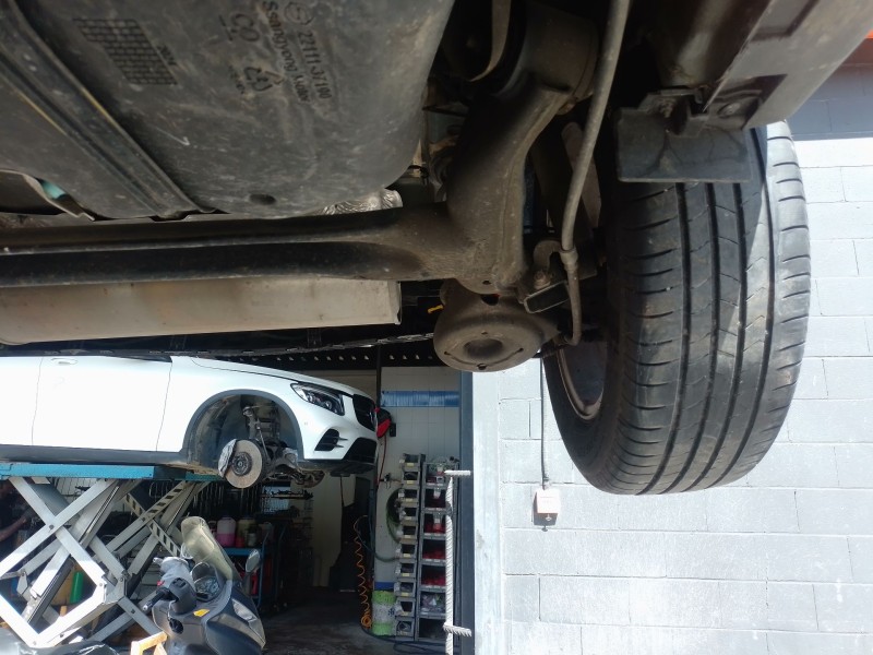 Recambio de puente trasero para kg mobility tivoli referencia OEM IAM   