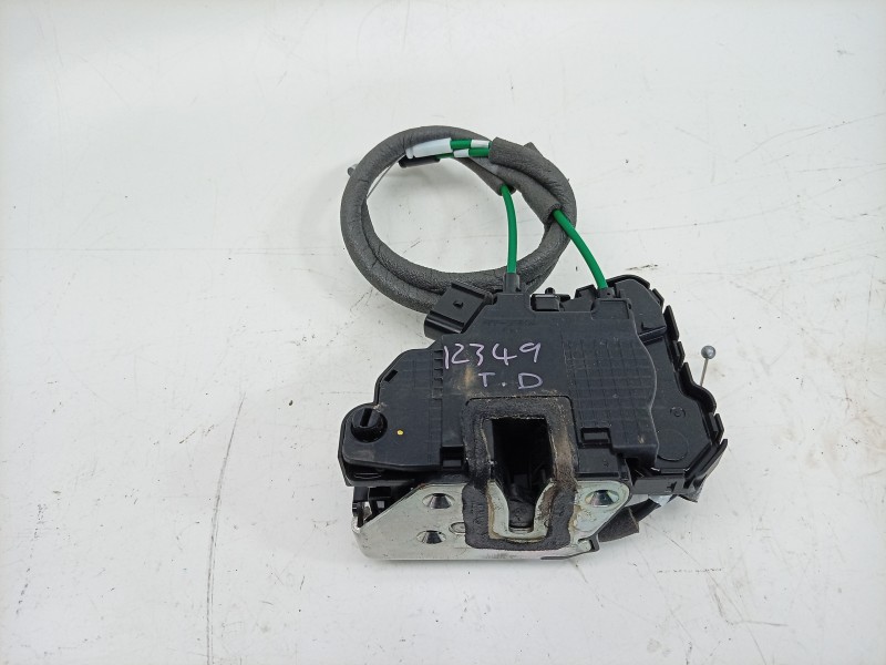 Recambio de cerradura puerta trasera derecha para ssangyong xlv suv e-xgi 160 referencia OEM IAM  7132035000 