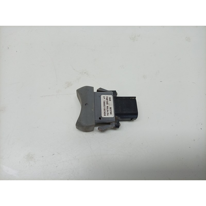Recambio de mando asiento calefactable para bmw k 1200 s/r/gt k 1200 gt   ´06 referencia OEM IAM  7679706 