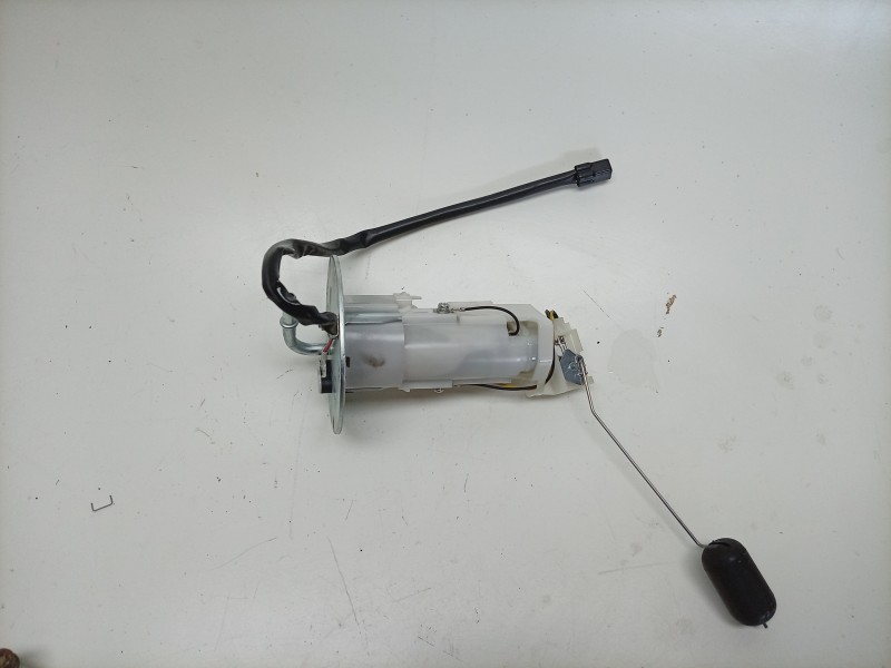 Recambio de bomba combustible para kawasaki zx-4r zx-4r referencia OEM IAM  490400788 
