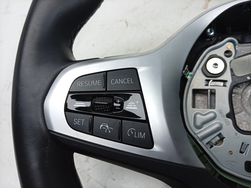 Recambio de volante para bmw i4 edrive 40 referencia OEM IAM  32308746675 