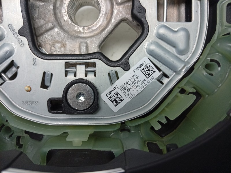 Recambio de volante para bmw i4 edrive 40 referencia OEM IAM  32308746675 
