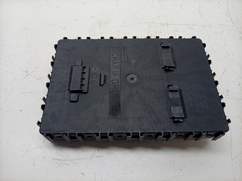 Recambio de caja reles / fusibles para ford fiesta vii (hj, hf) 1.0 ecoboost referencia OEM IAM 00231338 JU5T15604ECG 