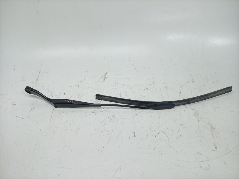 Recambio de brazo limpia delantero izquierdo para mercedes-benz cle cle 220d referencia OEM IAM A2068203701 A2068203701 