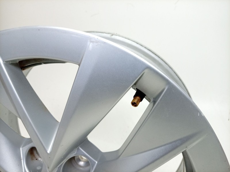 Recambio de llanta para skoda fabia iv (pj3) 1.0 mpi referencia OEM IAM  6VA601025J 