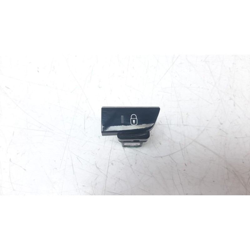 Recambio de interruptor para citroen c4 picasso 1.2 12v e-thp referencia OEM IAM 9678101077  