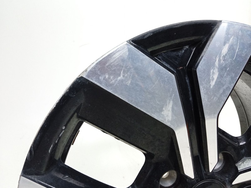 Recambio de llanta para dacia sandero iii 1.0 tce 90 eco-g referencia OEM IAM  403006547R 