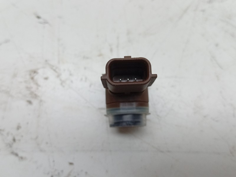 Recambio de sensor aparcamiento delantero para dacia sandero iii 1.0 tce 90 eco-g referencia OEM IAM 2704252322 253A42542R 