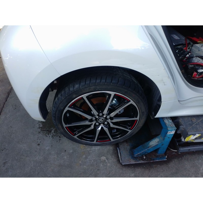 Recambio de amortiguador trasero derecho para toyota yaris (_p21_, _pa1_, _ph1_) 1.5 hybrid (mxph11) referencia OEM IAM   