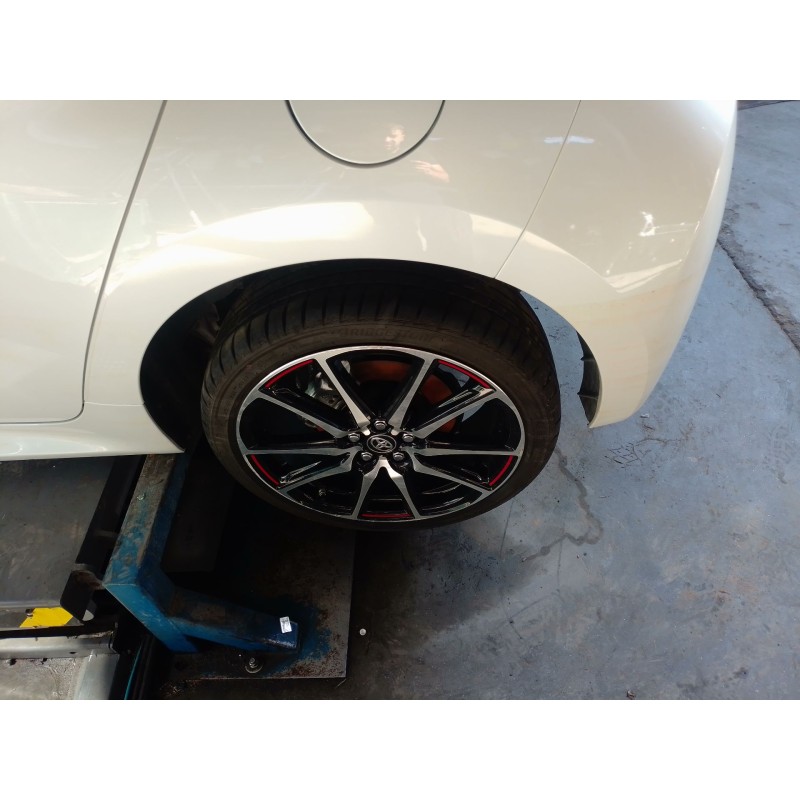 Recambio de amortiguador trasero izquierdo para toyota yaris (_p21_, _pa1_, _ph1_) 1.5 hybrid (mxph11) referencia OEM IAM   