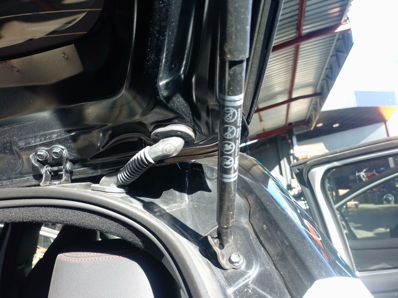 Recambio de amortiguadores maletero / porton para toyota yaris (_p21_, _pa1_, _ph1_) 1.5 hybrid (mxph11) referencia OEM IAM   