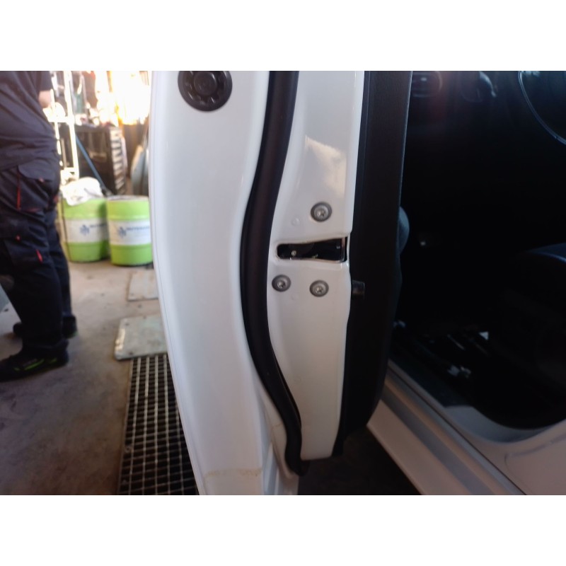 Recambio de cerradura puerta delantera izquierda para toyota yaris (_p21_, _pa1_, _ph1_) 1.5 hybrid (mxph11) referencia OEM IAM 
