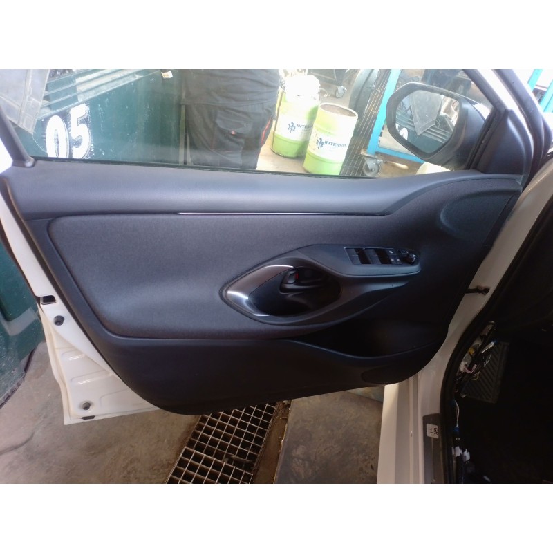 Recambio de elevalunas delantero izquierdo para toyota yaris (_p21_, _pa1_, _ph1_) 1.5 hybrid (mxph11) referencia OEM IAM   