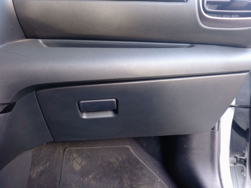 Recambio de guantera para toyota yaris (_p21_, _pa1_, _ph1_) 1.5 hybrid (mxph11) referencia OEM IAM   