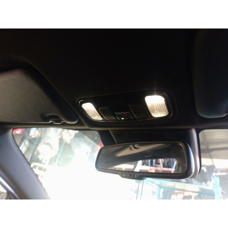 Recambio de luz interior para toyota yaris (_p21_, _pa1_, _ph1_) 1.5 hybrid (mxph11) referencia OEM IAM   