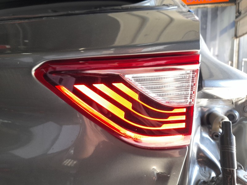 Recambio de piloto trasero derecho interior para kia stonic (yb) 1.0 t-gdi eco-dynamics+ referencia OEM IAM  92404H8500 