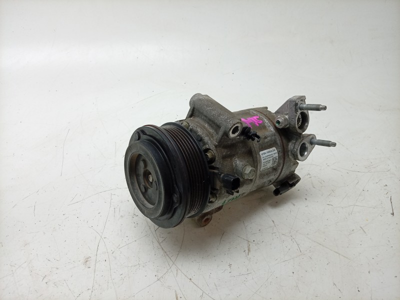 Recambio de compresor aire acondicionado para ford fiesta vii (hj, hf) 1.0 ecoboost referencia OEM IAM 2673870 H1BH19D629DA CAF2