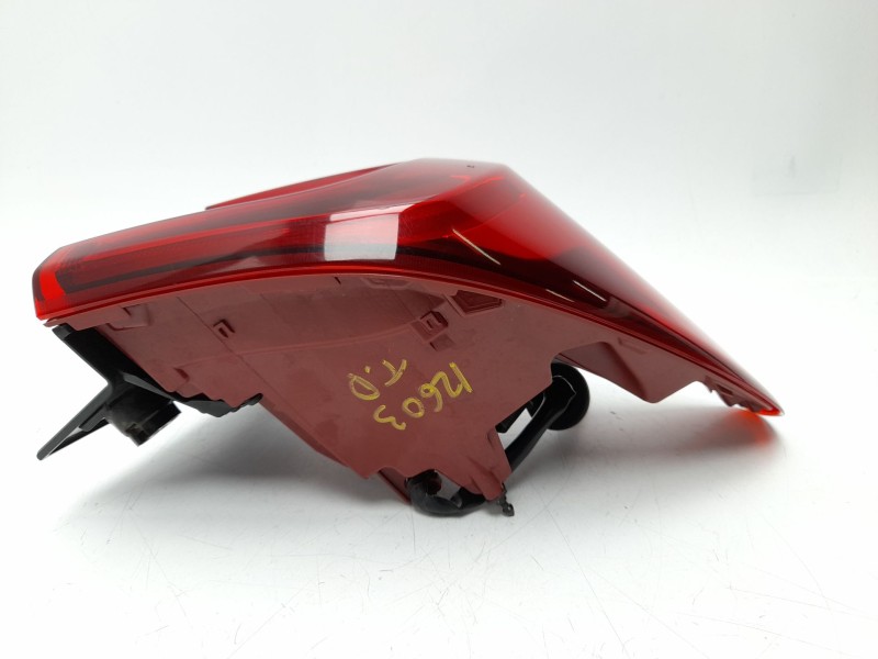 Recambio de piloto trasero derecho para kia stonic (yb) 1.0 t-gdi eco-dynamics+ referencia OEM IAM  92402H8500 