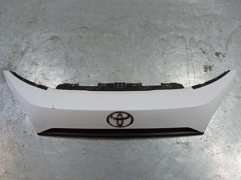 Recambio de rejilla delantera para toyota proace max referencia OEM IAM   