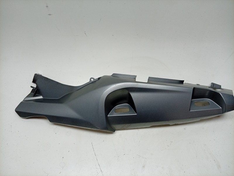 Recambio de moldura para bmw k 1200 s/r/gt k 1200 gt   ´06 referencia OEM IAM  46637685011 