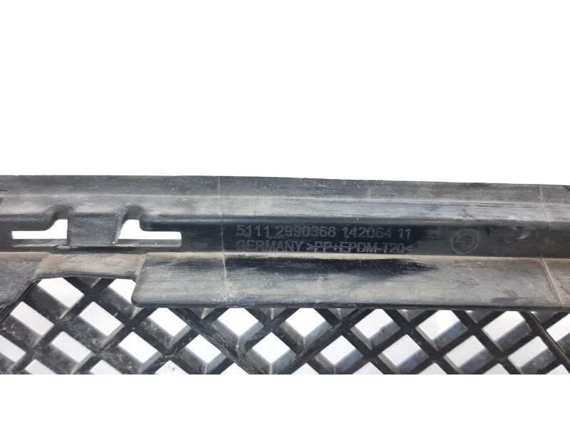 Recambio de rejilla paragolpes central para bmw x1 (e84) xdrive 20d referencia OEM IAM 51112990368 107062403 