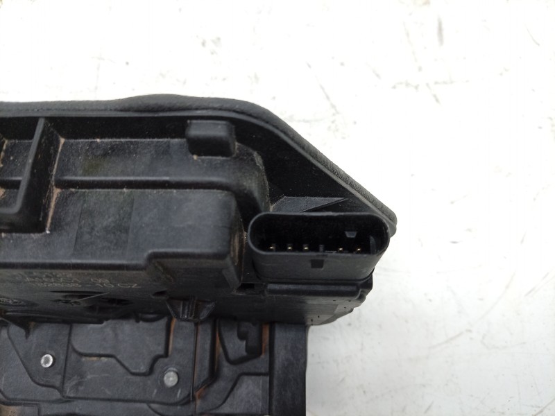 Recambio de cerradura puerta trasera izquierda para bmw x1 (u11) xdrive 20 d mild-hybrid referencia OEM IAM  51225A160C1 