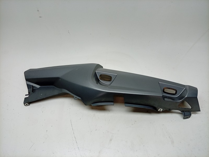 Recambio de moldura para bmw k 1200 s/r/gt k 1200 gt   ´06 referencia OEM IAM  46637685012 