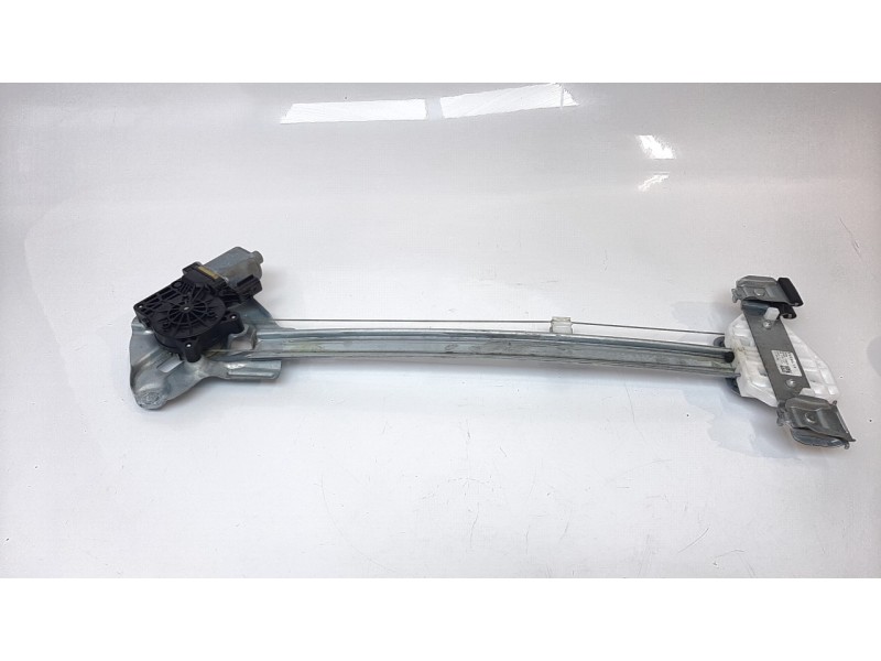 Recambio de elevalunas trasero izquierdo para ssangyong rexton limited 4x4 referencia OEM IAM 83401Y4010  