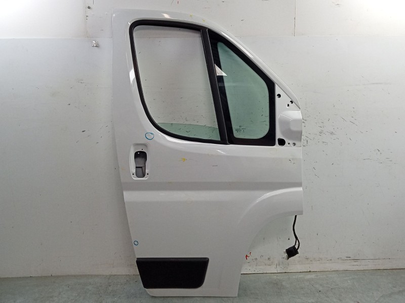 Recambio de puerta delantera derecha para toyota proace max referencia OEM IAM  1682477280 