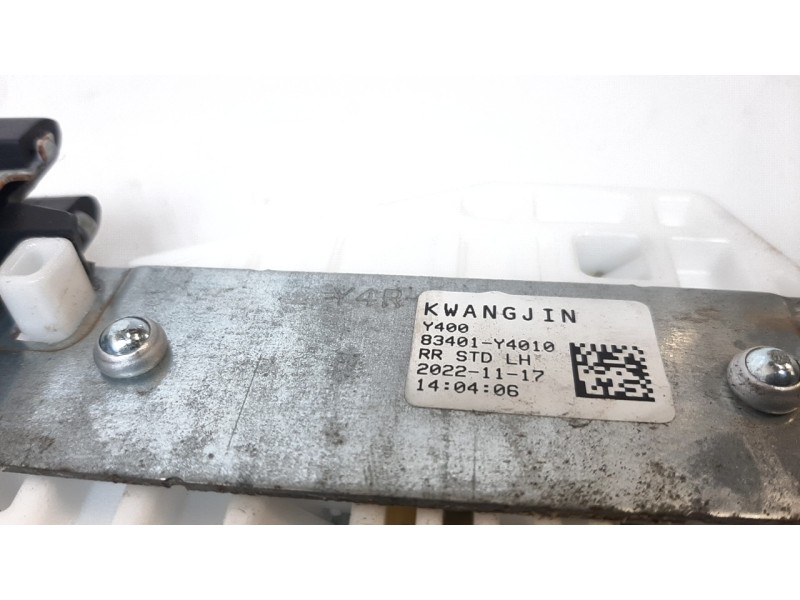 Recambio de elevalunas trasero izquierdo para ssangyong rexton limited 4x4 referencia OEM IAM 83401Y4010  