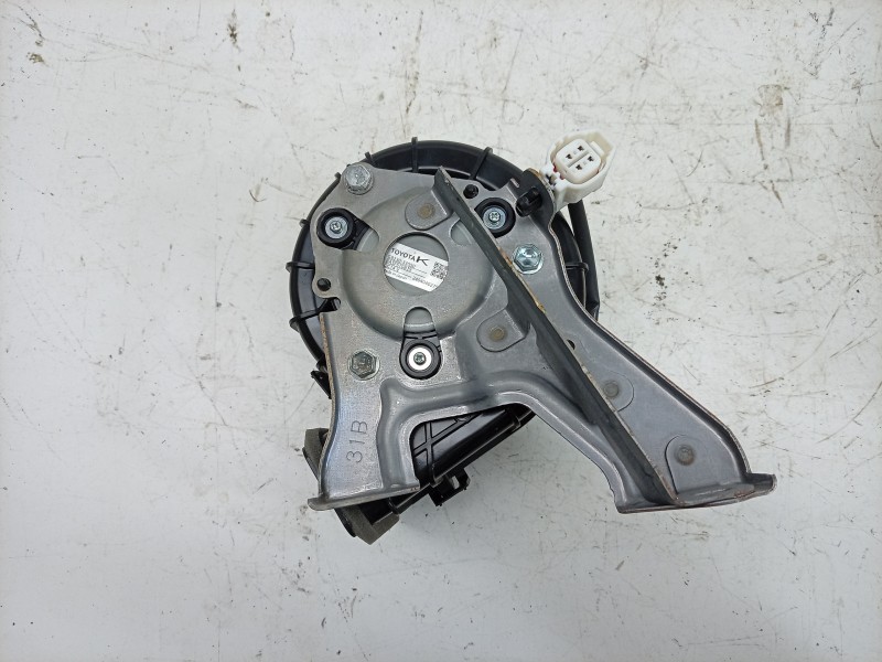 Recambio de ventilador calefaccion para toyota rav 4 v (_a5_, _h5_) 2.5 hybrid awd (axap54) referencia OEM IAM  G923033050 