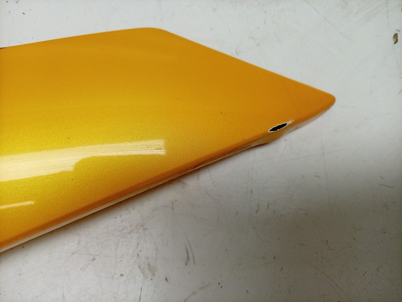 Recambio de quilla izquierda para triumph street triple 765 rs street triple 765 rs referencia OEM IAM  2317054 