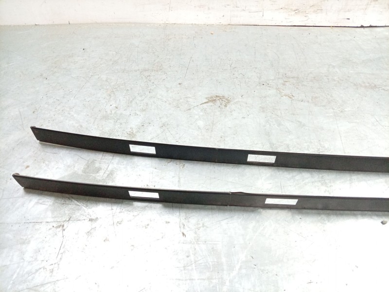 Recambio de moldura para kia ev9 100 gt-line awd referencia OEM IAM  87230DO300BKL 
