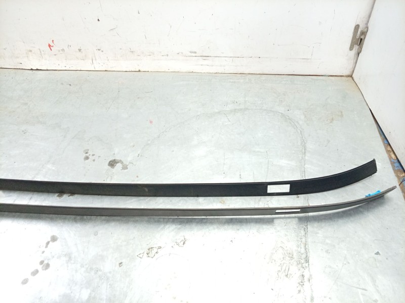 Recambio de moldura para kia ev9 100 gt-line awd referencia OEM IAM  87230DO300BKL 