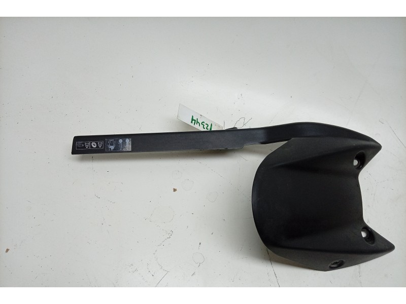 Recambio de guardabarros trasero para triumph street triple 765 rs street triple 765 rs referencia OEM IAM  2057949 
