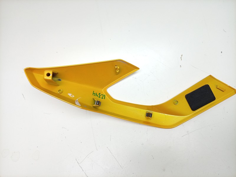 Recambio de moldura para triumph street triple 765 rs street triple 765 rs referencia OEM IAM  2310954 