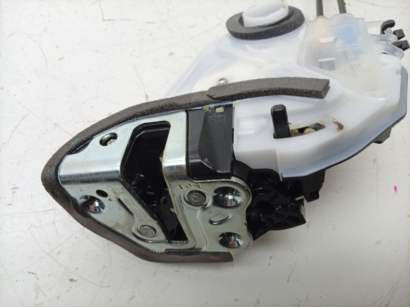 Recambio de cerradura puerta trasera izquierda para toyota rav 4 v (_a5_, _h5_) 2.5 hybrid awd (axap54) referencia OEM IAM  6906