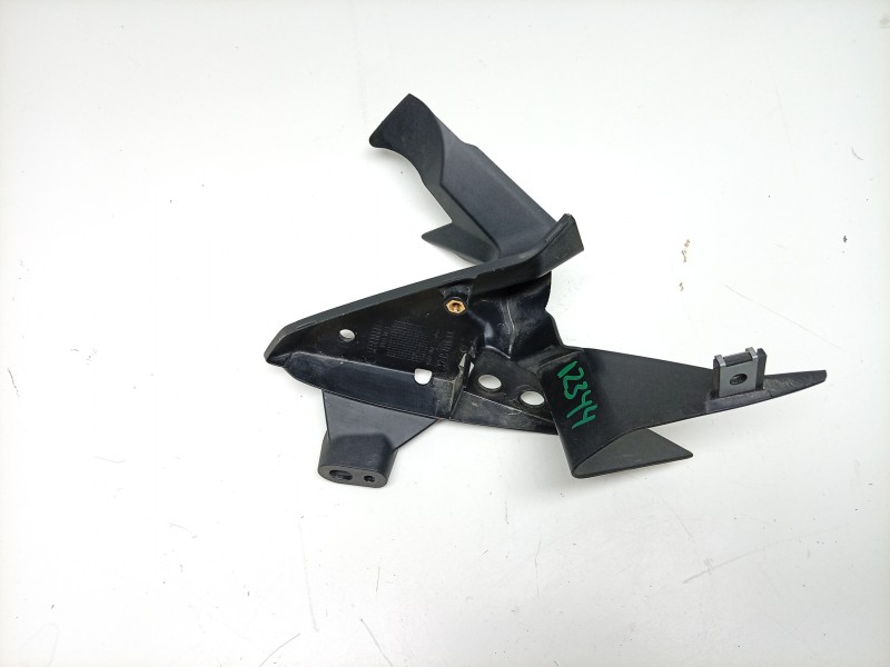 Recambio de moldura para triumph street triple 765 rs street triple 765 rs referencia OEM IAM  2310957 