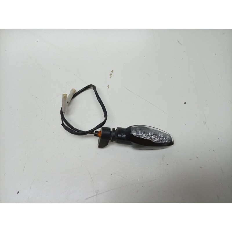 Recambio de piloto trasero izquierdo para triumph street triple 765 rs street triple 765 rs referencia OEM IAM  T2700849 