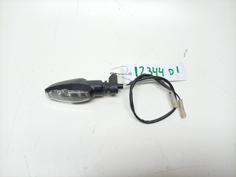 Recambio de piloto delantero izquierdo para triumph street triple 765 rs street triple 765 rs referencia OEM IAM  T2700849 