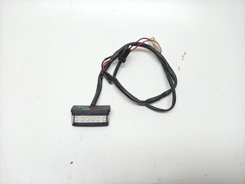 Recambio de piloto matricula para triumph street triple 765 rs street triple 765 rs referencia OEM IAM  33723MEE003 