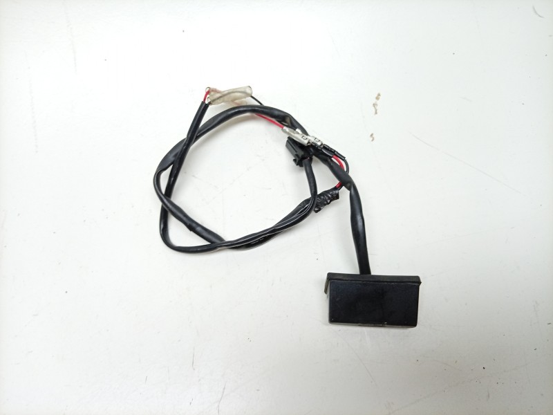 Recambio de piloto matricula para triumph street triple 765 rs street triple 765 rs referencia OEM IAM  33723MEE003 