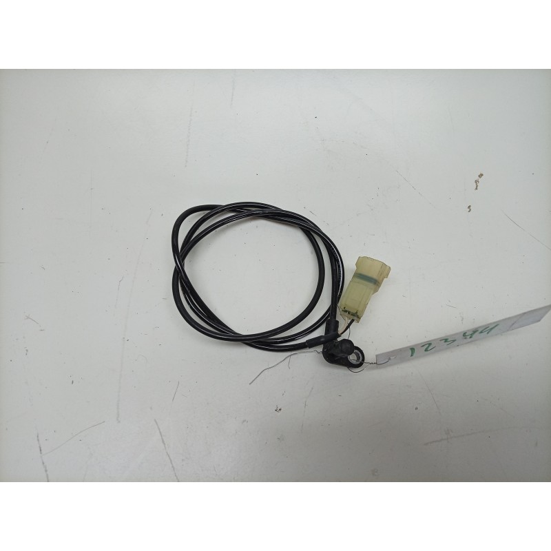Recambio de sensor abs para triumph street triple 765 rs street triple 765 rs referencia OEM IAM  T2022799 