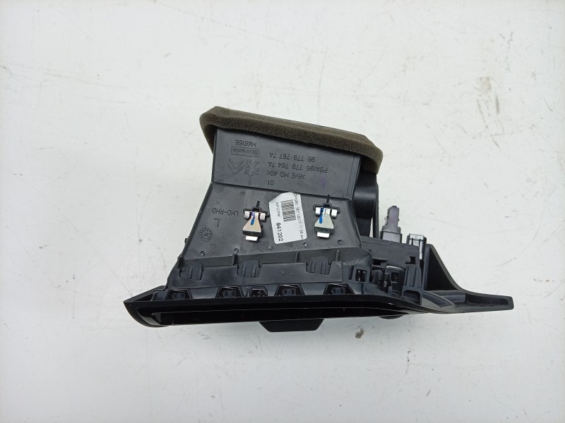 Recambio de rejilla paragolpes izquierda para citroën c4 grand picasso ii (da_, de_) 1.2 thp 130 referencia OEM IAM  967797647A 