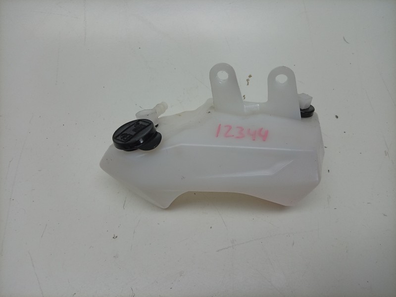 Recambio de deposito expansion para triumph street triple 765 rs street triple 765 rs referencia OEM IAM  T2101427 