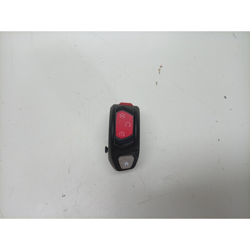 Recambio de piña luces derecha para triumph street triple 765 rs street triple 765 rs referencia OEM IAM  T2044828 