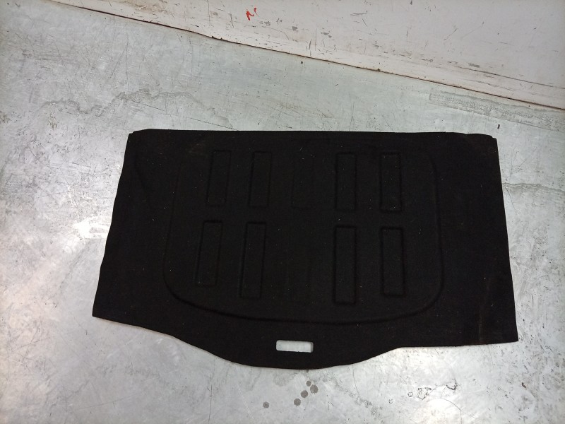 Recambio de alfombra maletero para kg mobility tivoli referencia OEM IAM  7686035500 