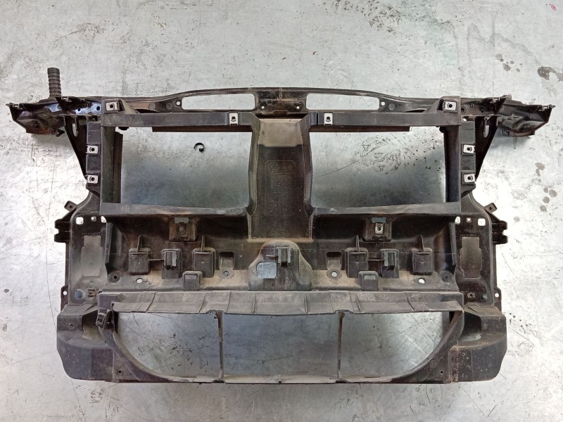 Recambio de panel frontal para bmw x1 (e84) sdrive 18 d referencia OEM IAM  51642990176 109062470/2142200/BM7023210