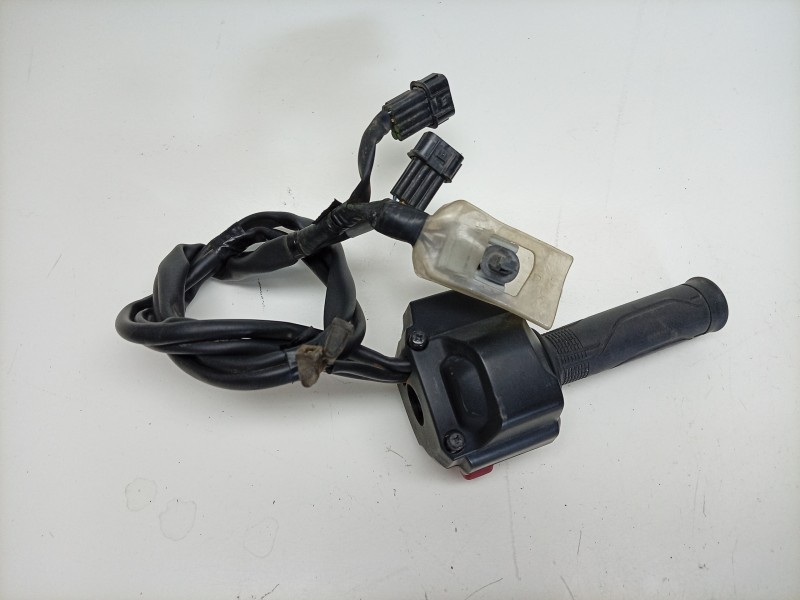 Recambio de piña luces derecha para honda forza forza 750 (rh11) referencia OEM IAM 35135MKTD03 35135MKTD03 