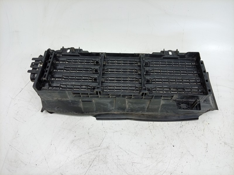 Recambio de canalizador de aire para dacia sandero iii 1.0 tce 90 eco-g referencia OEM IAM  214F60895R 
